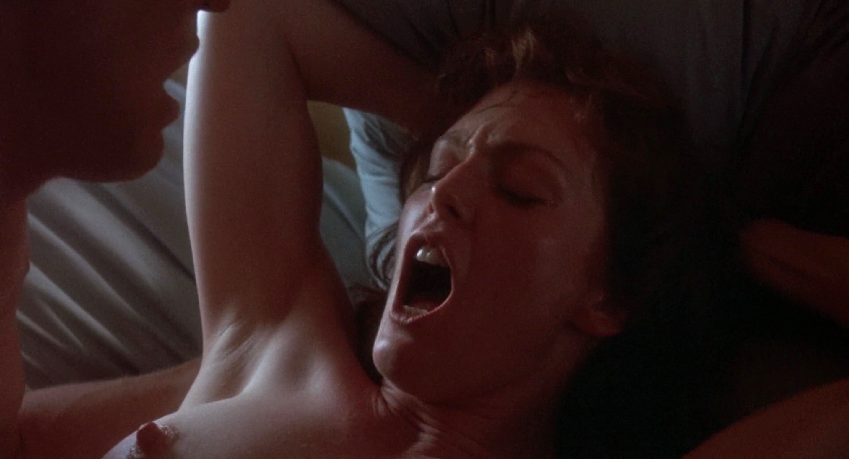 Naked Julianne Moore In Body Of Evidence