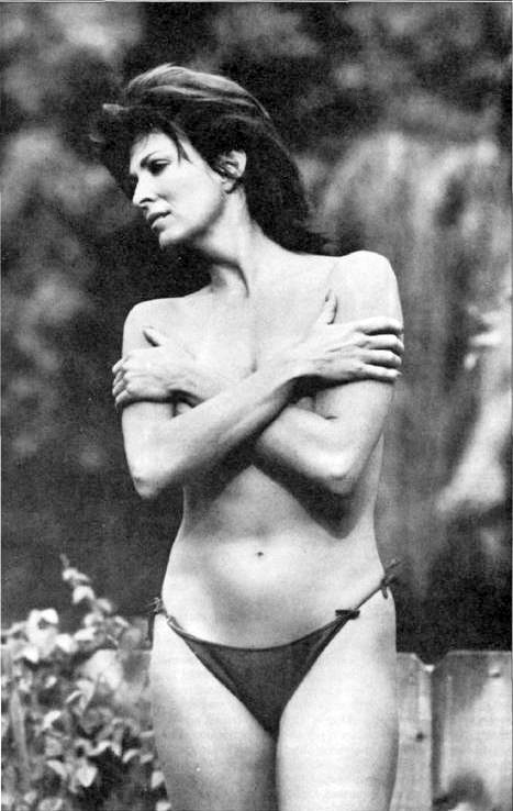 Joanna Cassidy  nackt
