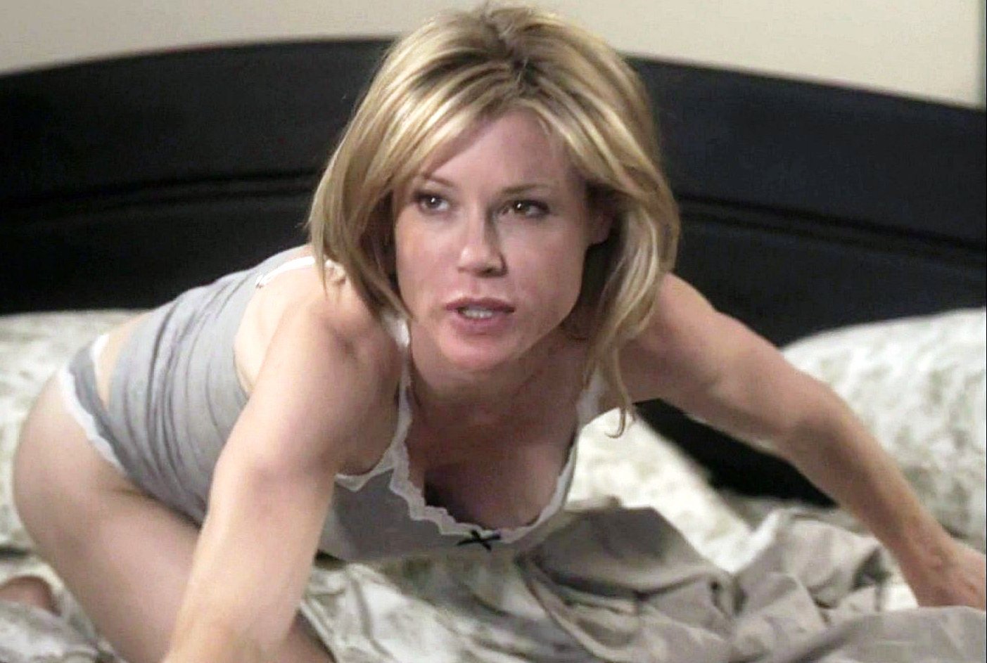 Julie bowen having sex naked