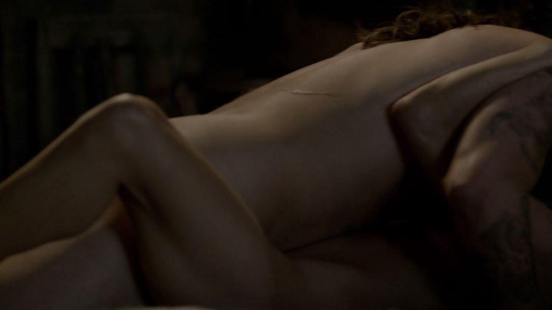 Jessalyn Gilsig nude pics.