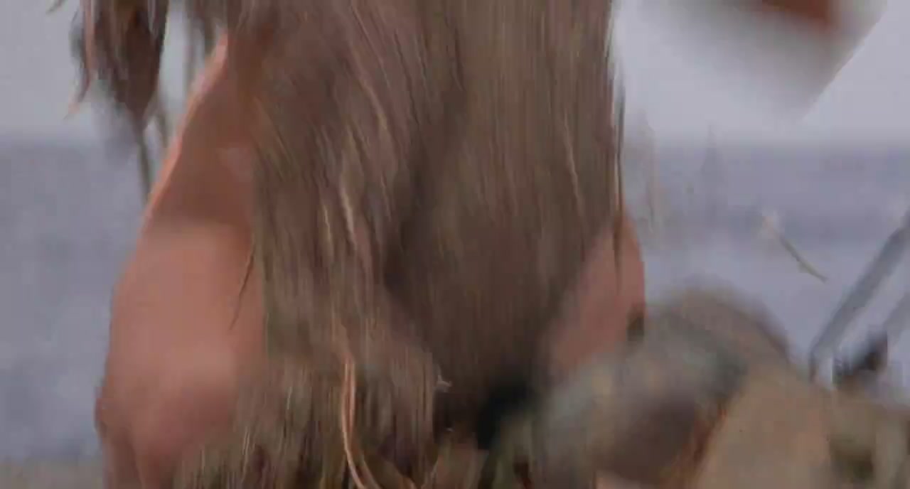 Naked Jeanne Tripplehorn In Waterworld