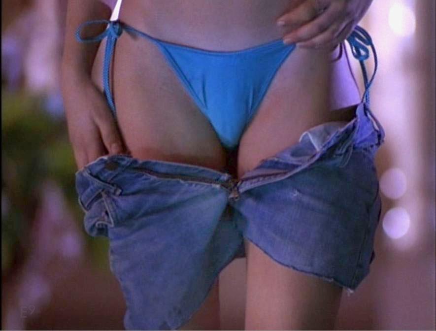 Naked Kaley Cuoco In Growing Up Brady