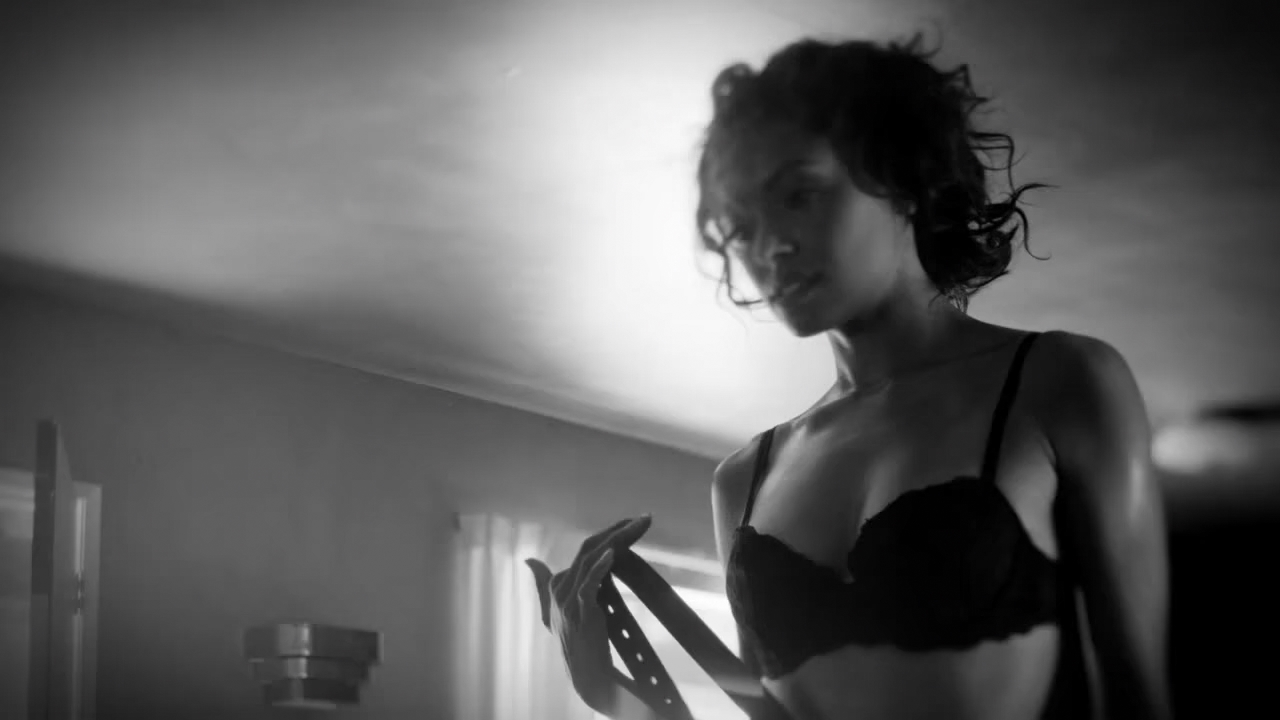 Naked Kat Graham in Muse < ANCENSORED