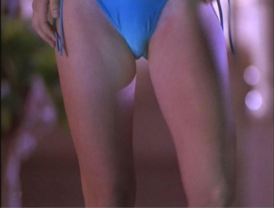 Naked Kaley Cuoco In Growing Up Brady