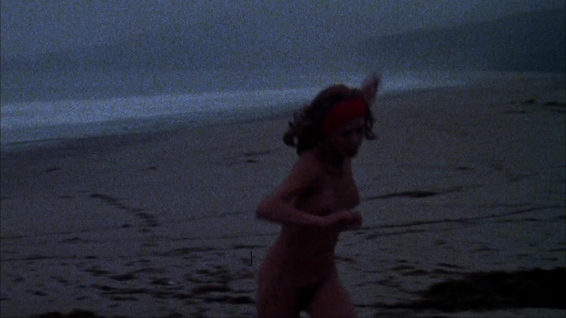 Naked Lisa Glaser In Humanoids From The Deep
