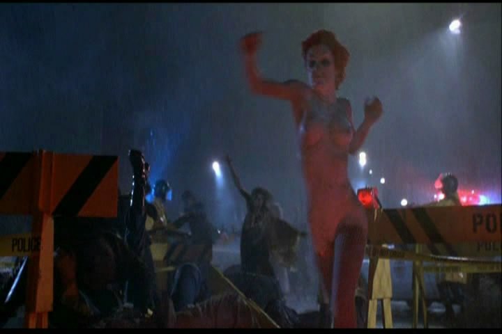 Naked Linnea Quigley In The Return Of The Living Dead