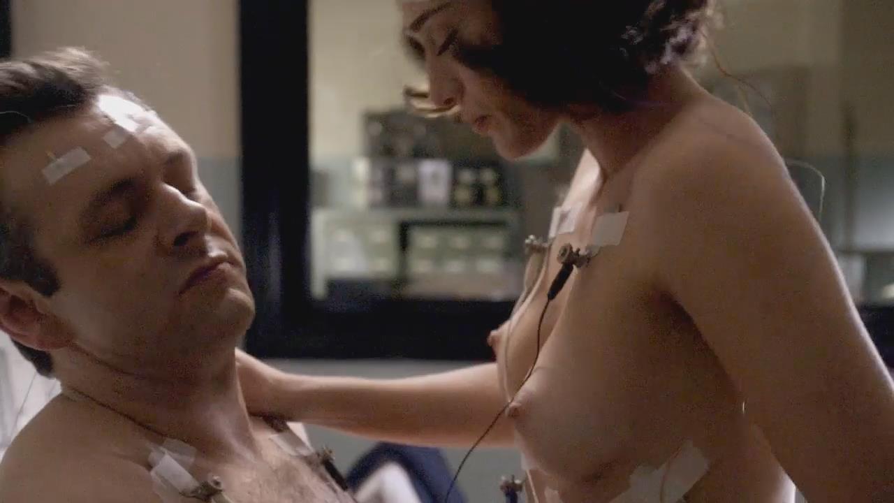 Naked Lizzy Caplan In Masters Of Sex 