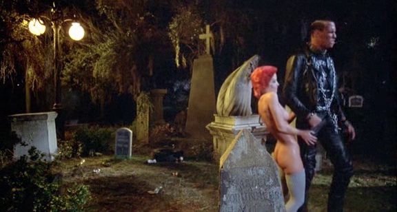 Naked Linnea Quigley In The Return Of The Living Dead