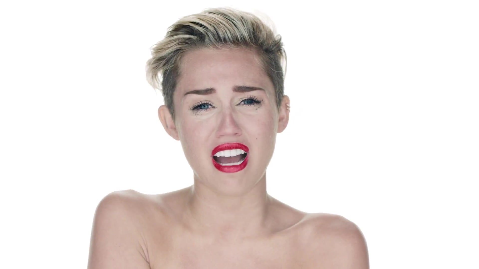 Naked Miley Cyrus In Wrecking Ball 2789