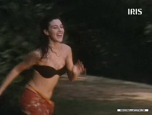 Naked Monica Bellucci In Vita Coi Figli