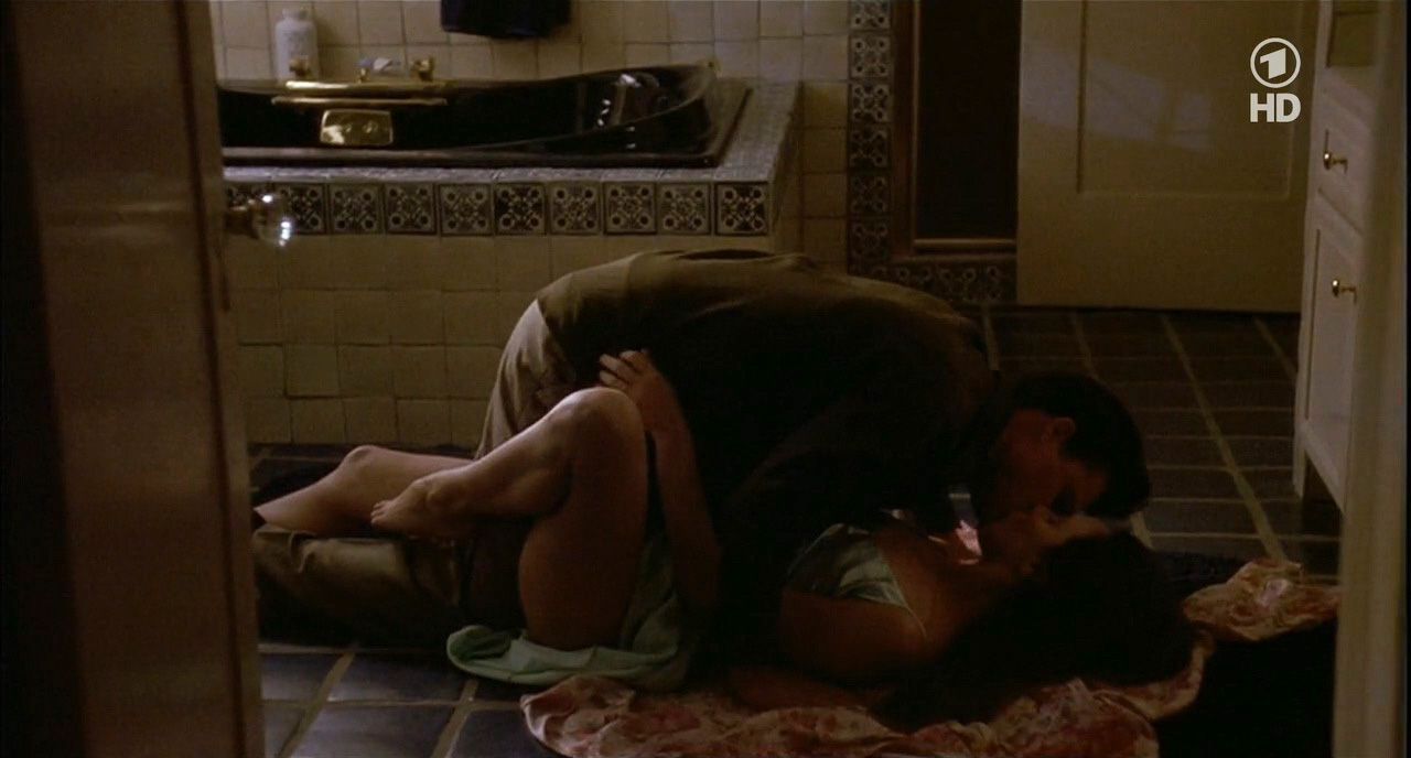 Naked Madeleine Stowe In Unlawful Entry 