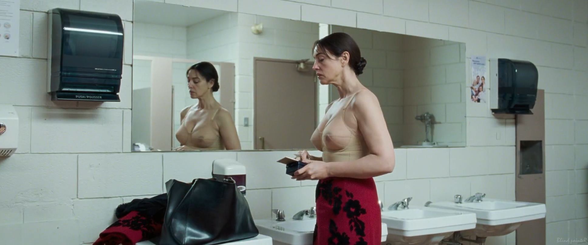 Monica Bellucci Nude Vids 17