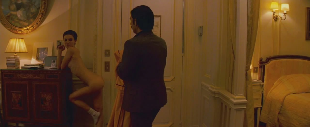 Naked Natalie Portman In Hotel Chevalier