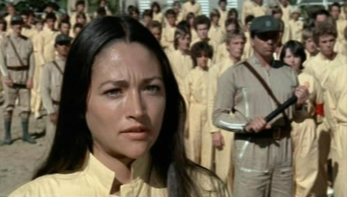 Naked Olivia Hussey in Escape 2000 < ANCENSORED