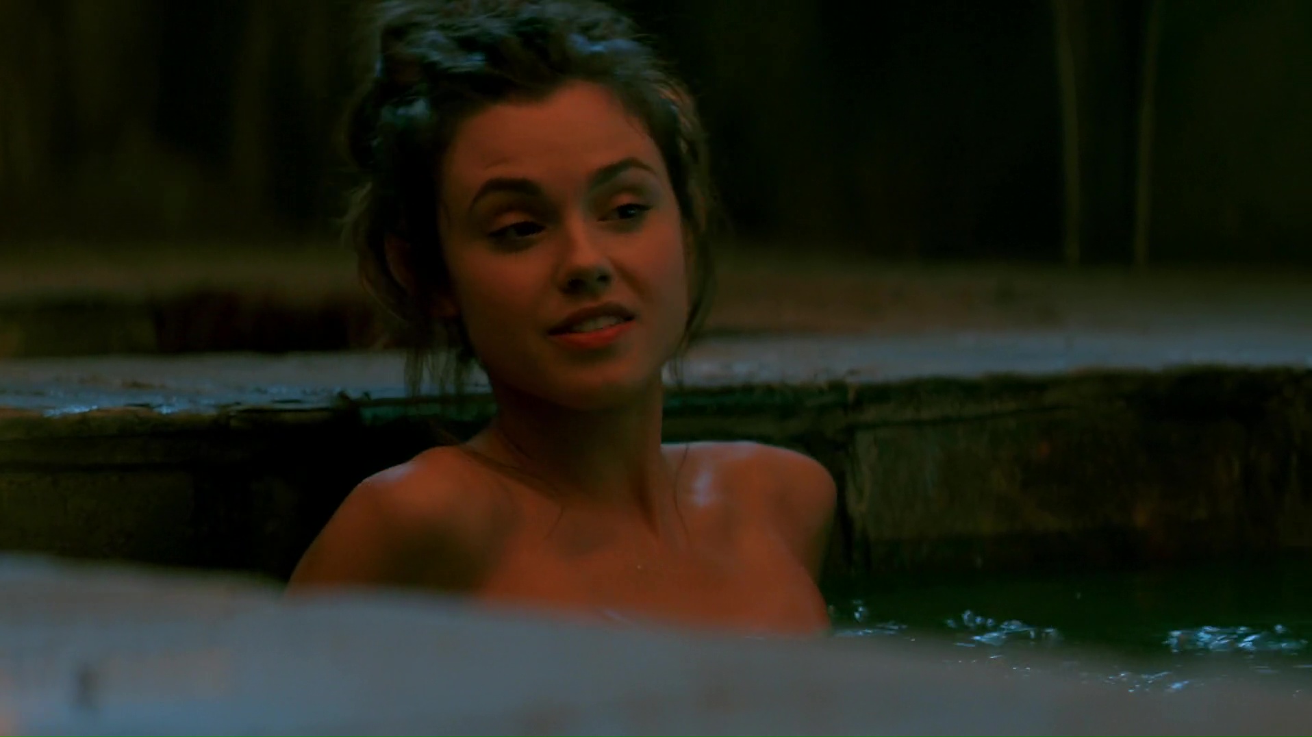 Naked Poppy Drayton In The Shannara Chronicles