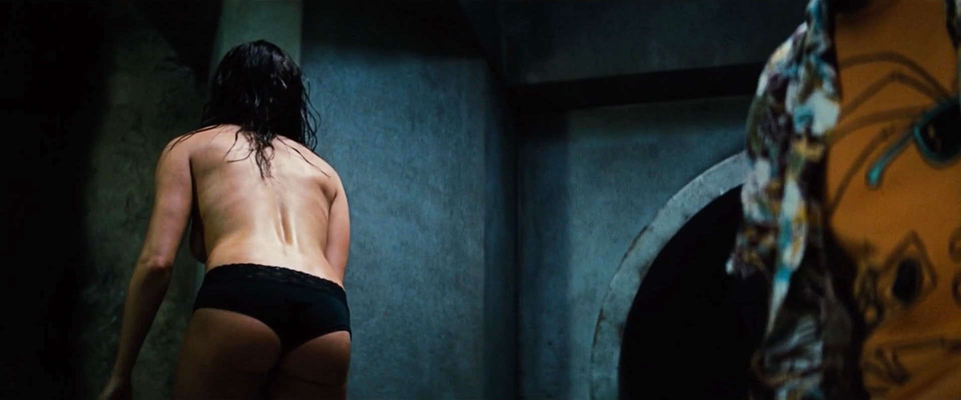 Naked Rebecca Ferguson In Mission Impossible Rogue Nation