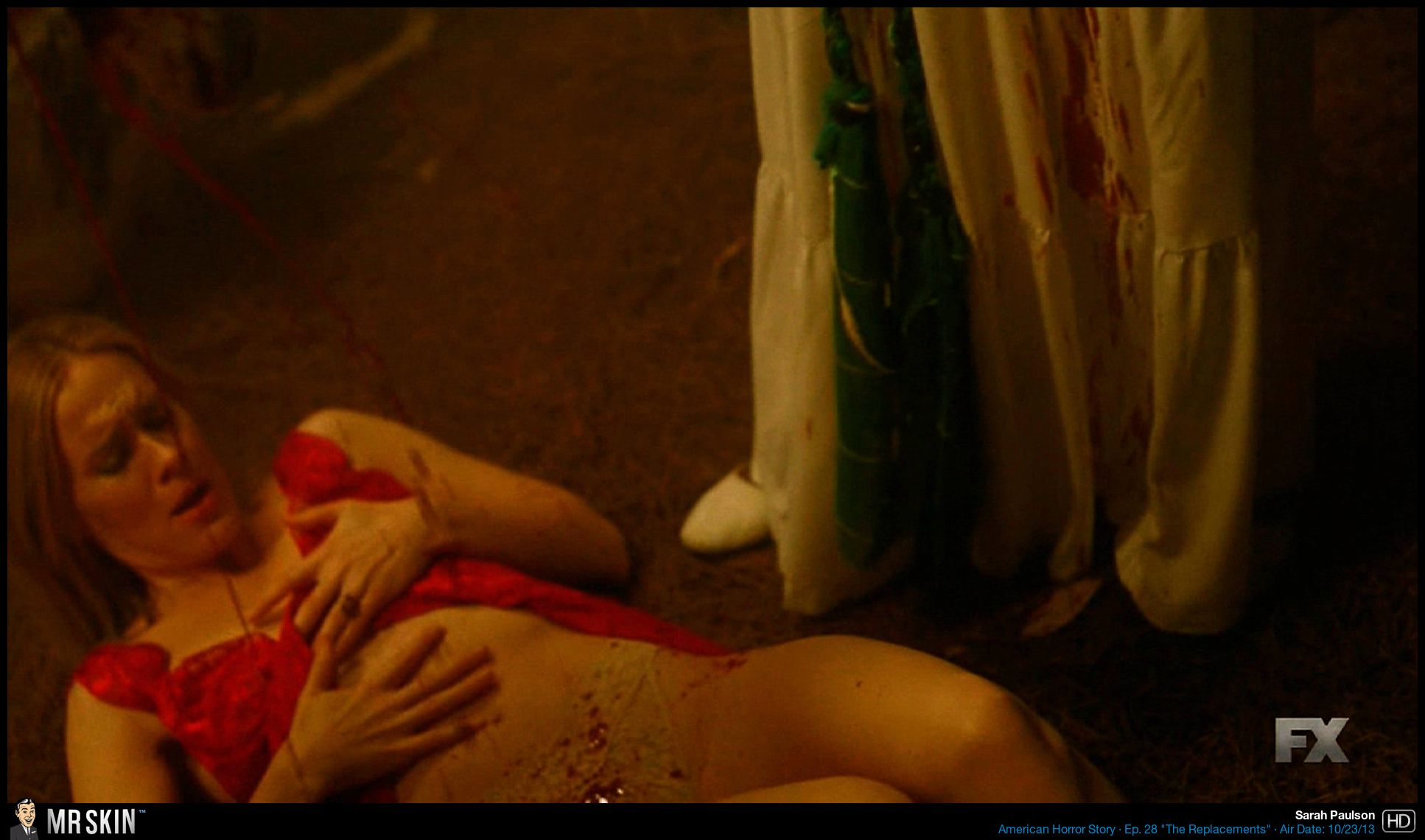 Naked Sarah Paulson In American Horror Story