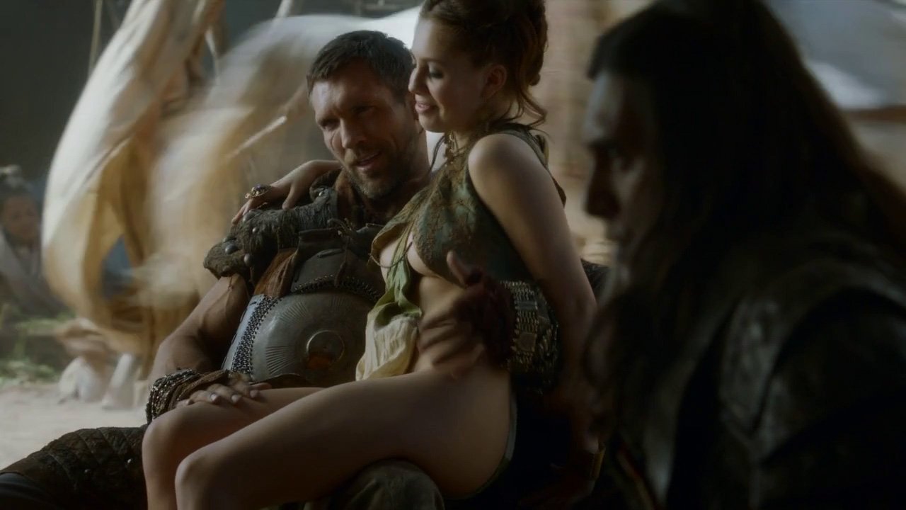Naked Talitha Luke-Eardley in Game of Thrones < ANCENSORED