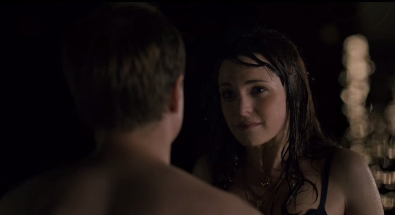 Naked Tamla Kari in The Inbetweeners Movie < ANCENSORED