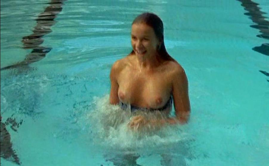 Naked Valérie Kaprisky In Une Glace Avec Deux Boules…