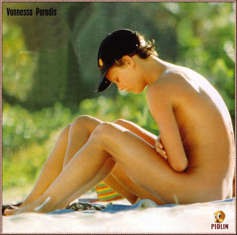 Naked Vanessa Paradis Added 07192016 By Jyvvincent 