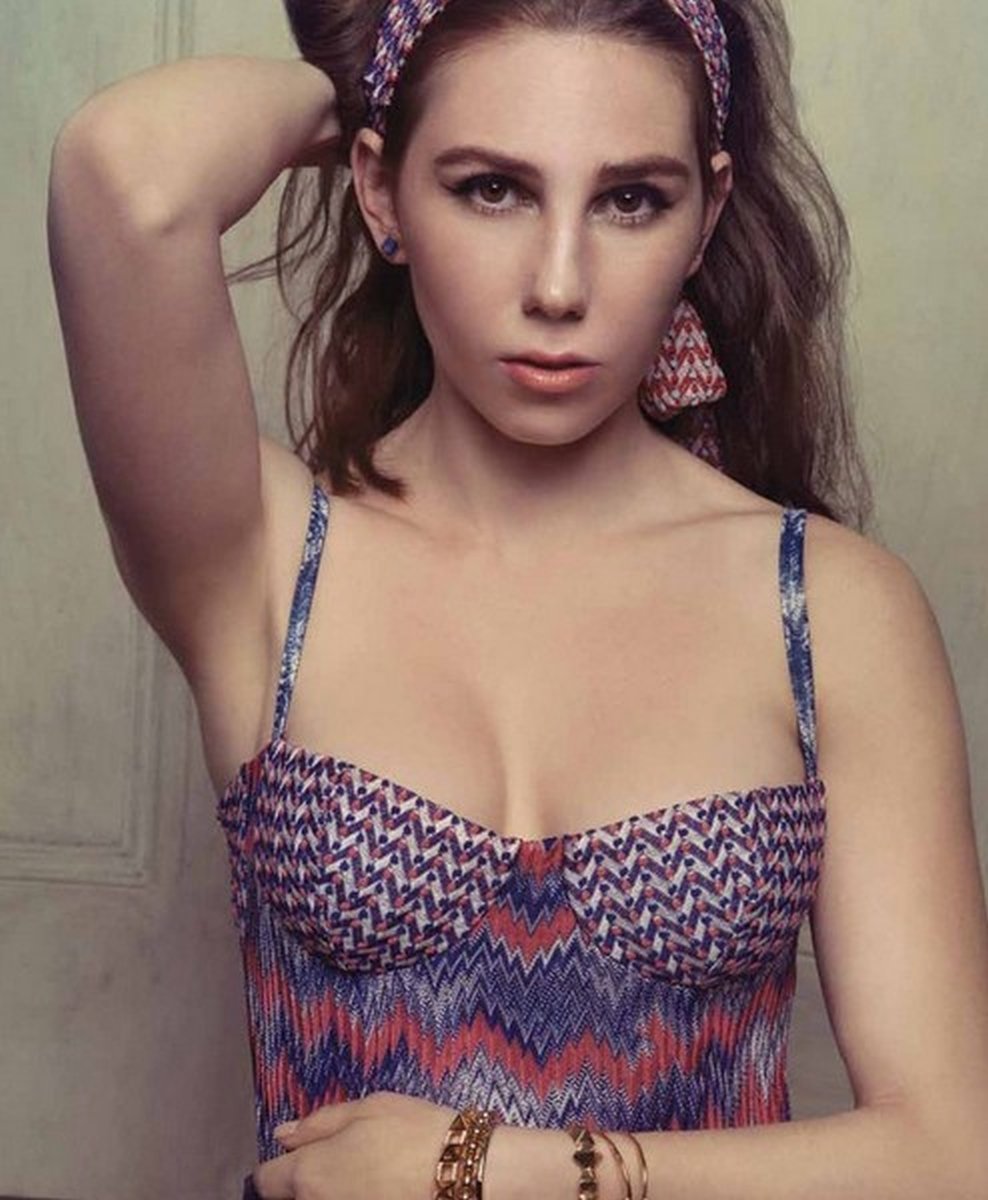 Naked Zosia Mamet. Added 07/19/2016 by Gwen Ariano < ANCENSORED