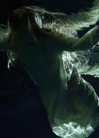 Engel unter Wasser (2015) Nude Scenes