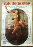 Ilik dudaklar (1978) Nude Scenes