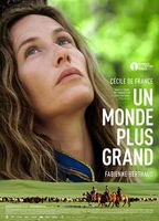 Un monde plus grand 2019 movie nude scenes