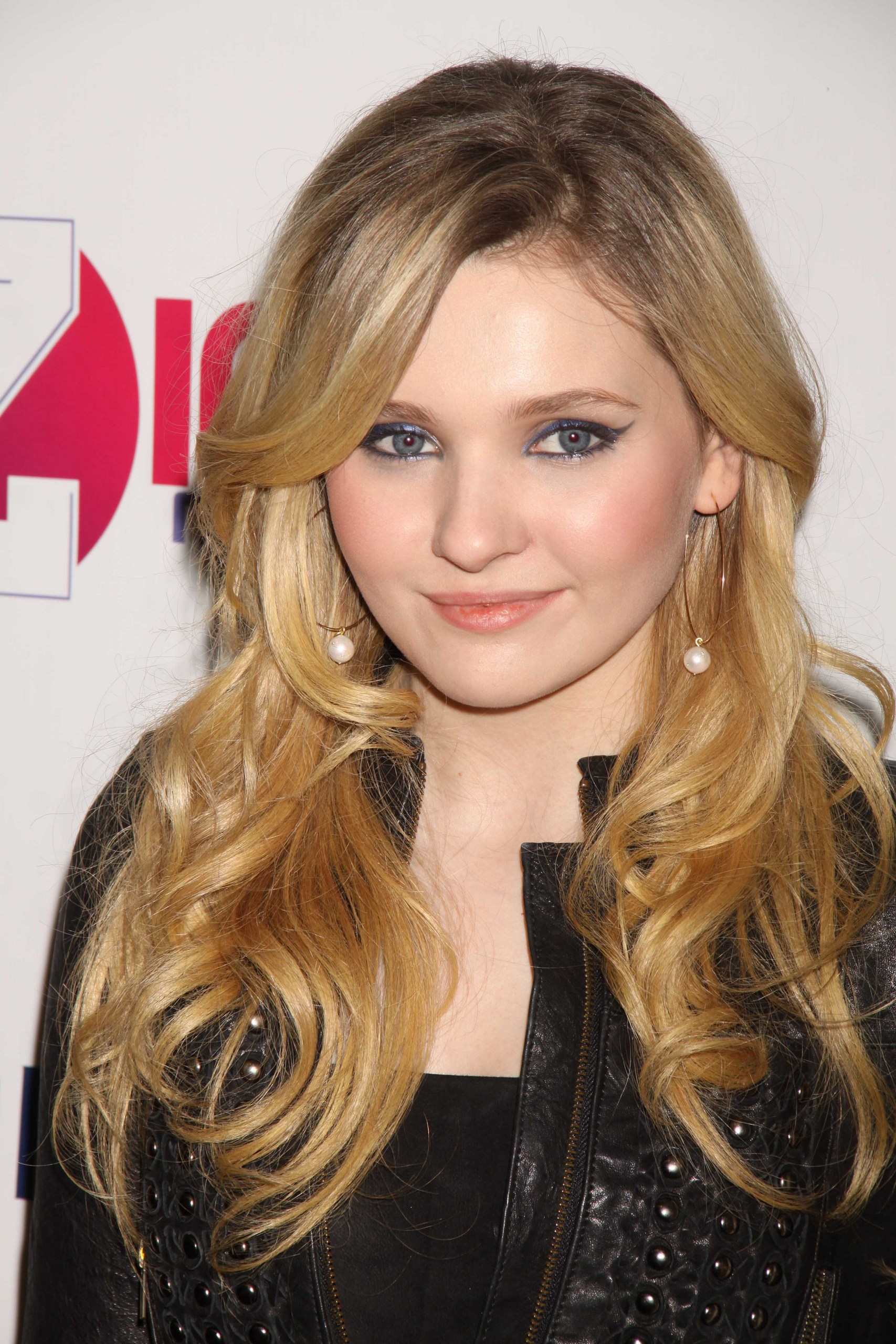Abigail Breslin nude
