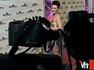 clip-VH1's 100 Greatest Red Carpet Moments-Herself
