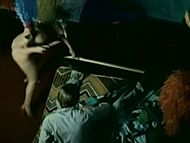clip-Beneath the Valley of the Ultra-Vixens-Lavonia / Lola Langusta