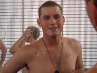 clip-Starship Troopers-Djana'D