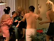 clip-Johnny Be Good-Girl at Motel