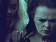 clip-Justine & Juliette-Juliette Karlsson