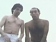 clip-Un Macho en la casa de citas-NA