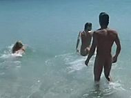 clip-Summer Lovers-Lina