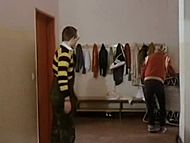 clip-Die Schulmädchen vom Treffpunkt Zoo-Tina