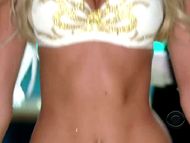 clip-The Victoria's Secret Fashion Show 2010-Herself