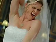 clip-The Wedding Bells-Amanda Pontell