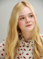 Elle Fanning nude
