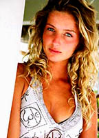 Annabelle Wallis nude