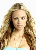 Laura Vandervoort nude