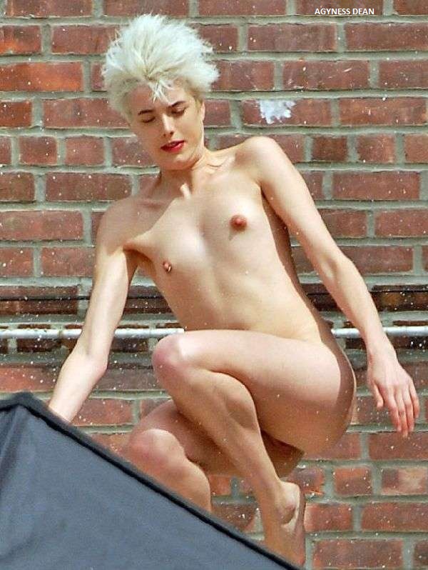 Agyness Deyn Nude Pics Page 1