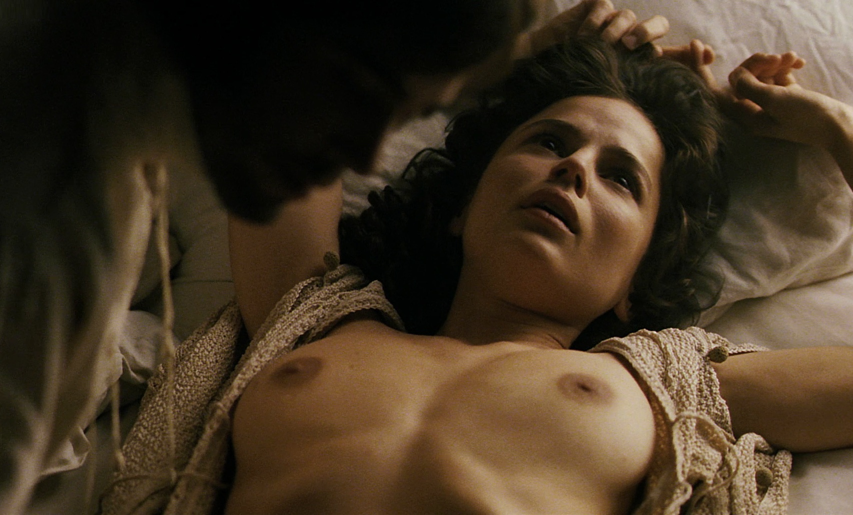 Naked Elena Anaya in Captain Alatriste: The Spanish Musketeer < ANCENSORED