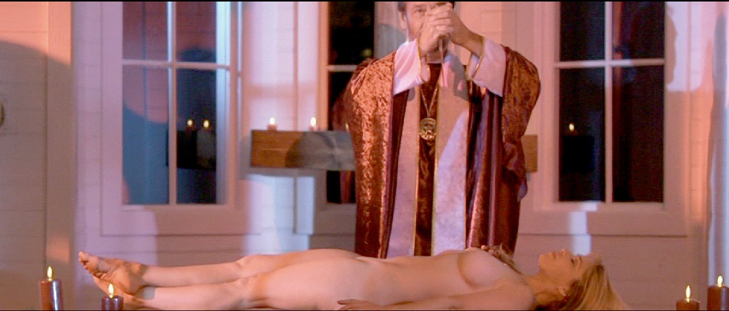 Naked Jennifer Worthington in Girls Gone Dead < ANCENSORED