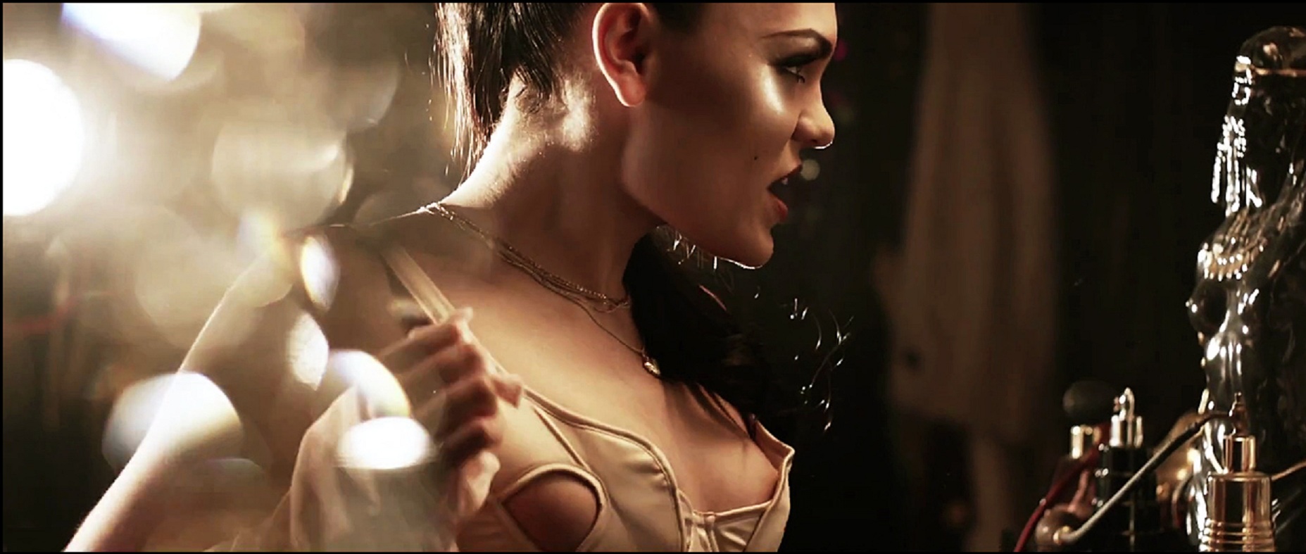 Naked Jessie J In Laserlight