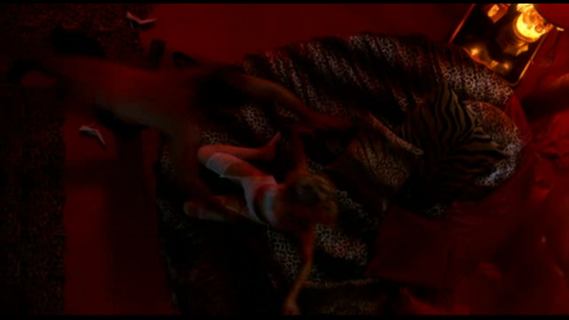 Naked Sarah Carter In Smallville