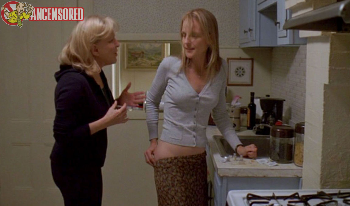 Helen Hunt nude pics.