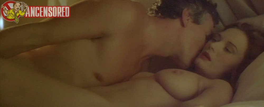 Naked Catherine Mccormack In Dangerous Beauty